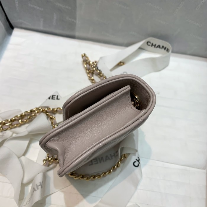 Handbag Chanel 82768 size 12.5 2.5 9 cm