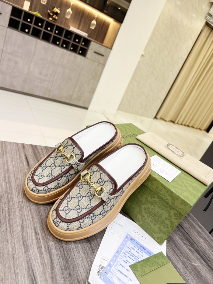 Gucci Women's WOMEN 6