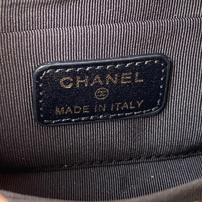 Handbag Chanel AP2669 size 9.5x11x8 cm