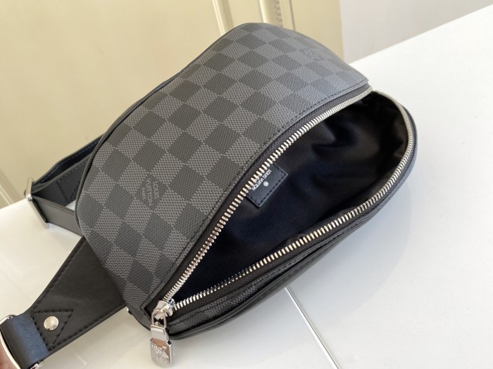 Handbag Louis Vuitton 40362 size 26x13x7 CM