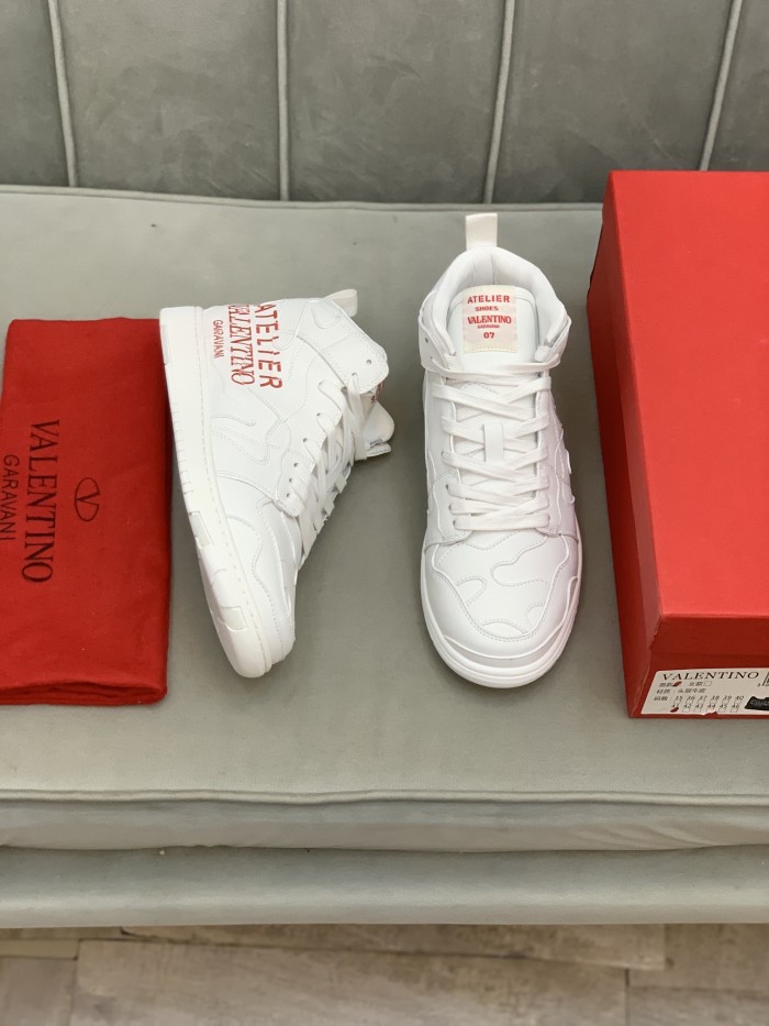 Valentino Garavani Atelier Shoes 07 Camouflage Edition Sneaker in Calfskin 2