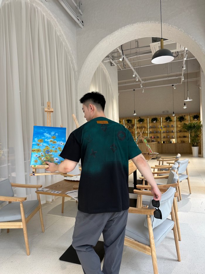 Clothes Louis Vuitton 352