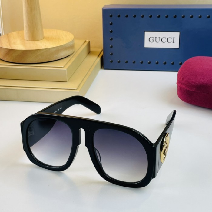 Sunglasses Gucci GG0152S