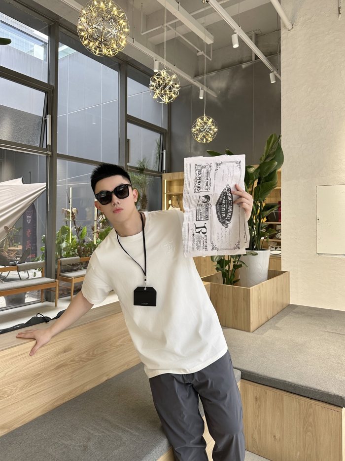 Clothes Louis Vuitton 350