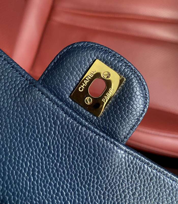 Handbag Chanel A01112 size 25.5*15.5*6.5 cm