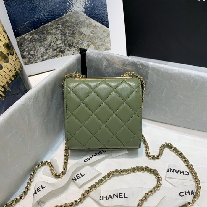 Handbag Chanel 82769 size 11 11 5 cm