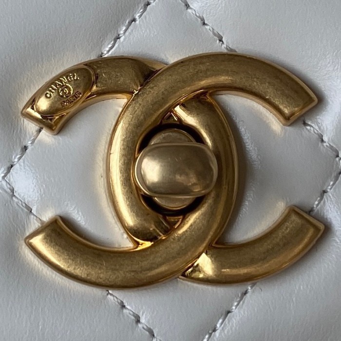 Handbag Chanel AS3908 size 22X16X9 cm