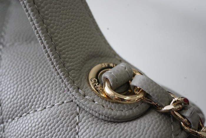 Handbag Chanel A93067 size 20 cm