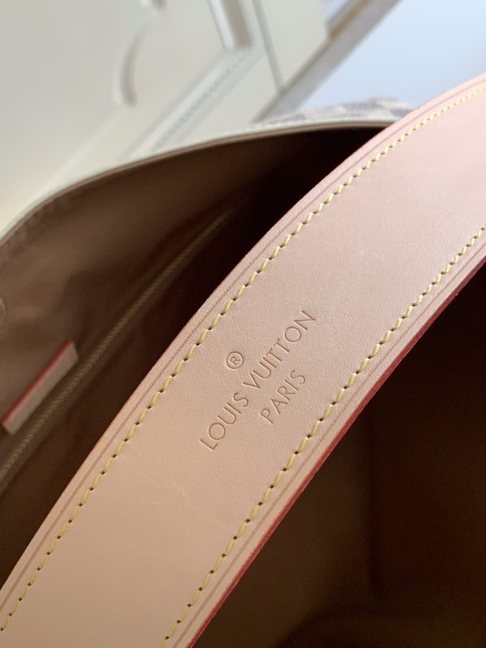 Handbag Louis Vuitton M42248 size 30.0 × 9.5 × 29.0 cm