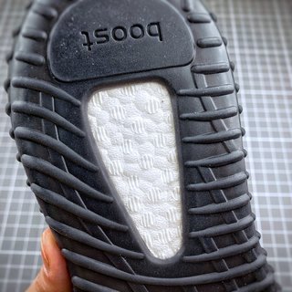 adidas Yeezy Boost 350 V2 Black Red