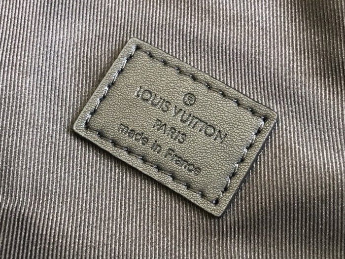 Handbag Louis Vuitton M44336 size 47.0 x 20.0 x 9.0 cm