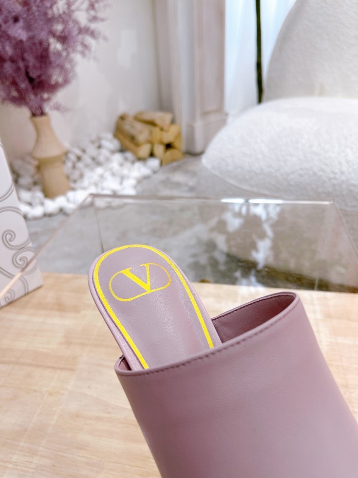 VALENTINO GARAVANI ROMAN STUD WOMEN 11