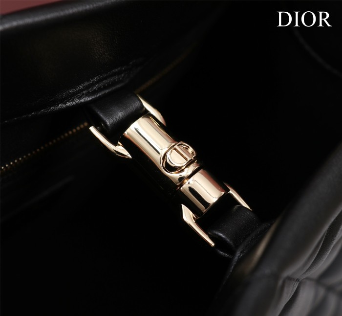 Handbag Dior size 36.5×28×17.5 cm