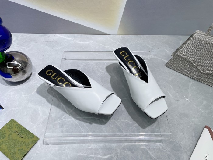 Gucci Women's mid-heel open-toe pump WOMEN 3