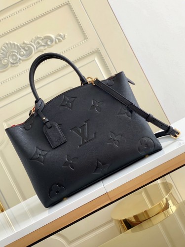 Handbag Louis Vuitton M45811 size 34 x 24 x 15 cm