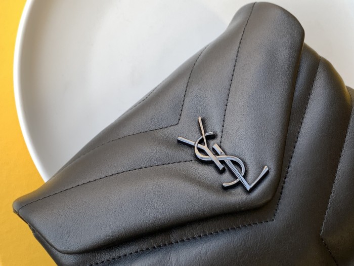 Handbags SAINT LAURENT 467072 size 20X14X7 cm