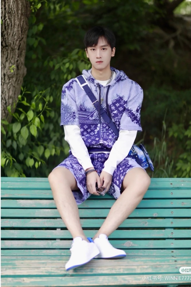 Clothes Louis Vuitton 77