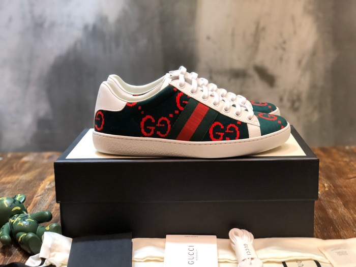 Gucci Ace embroidered sneaker 66