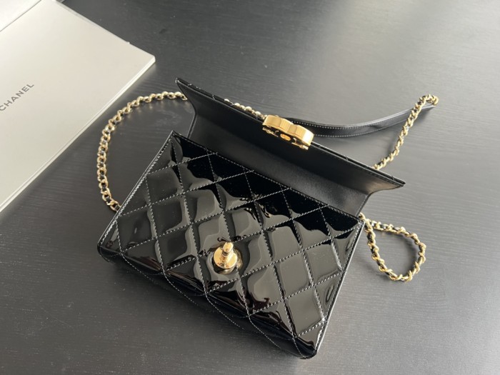 Handbag Chanel 2796 size 18cmx17.5cmx7 cm