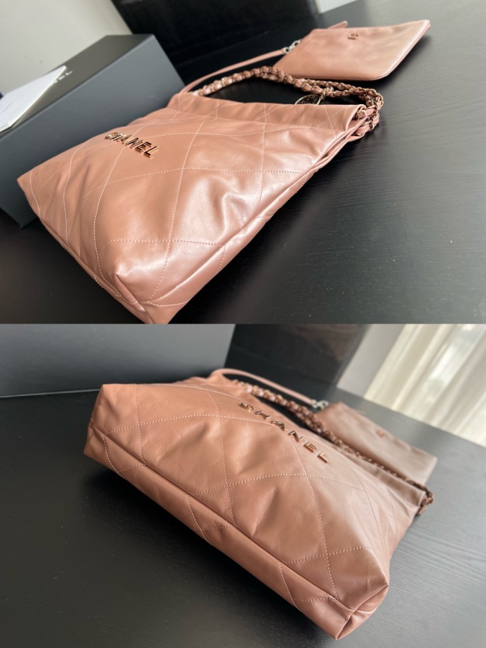 Handbag Chanel size 35cmx37cmx7 cm