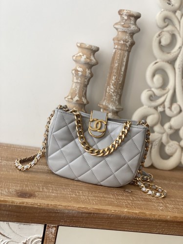 Handbag Chanel 3475 size 12.5*19*6.5 *cm