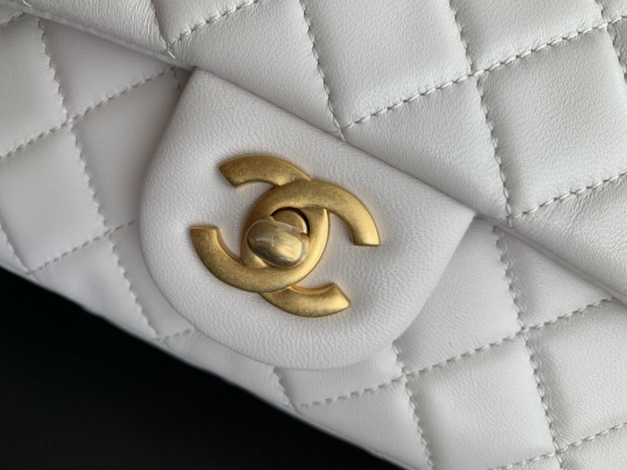 Handbag Chanel size 20 cm