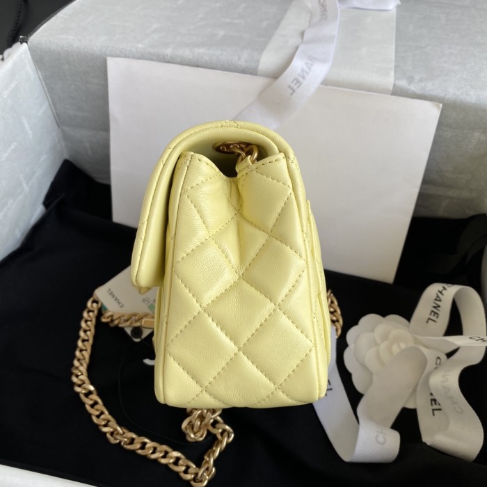 Handbag Chanel AS2379 size 12*17*8 cm