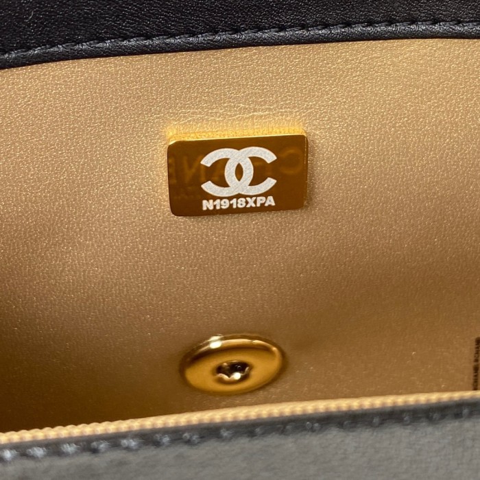 Handbag Chanel AS1786 size 17 cm