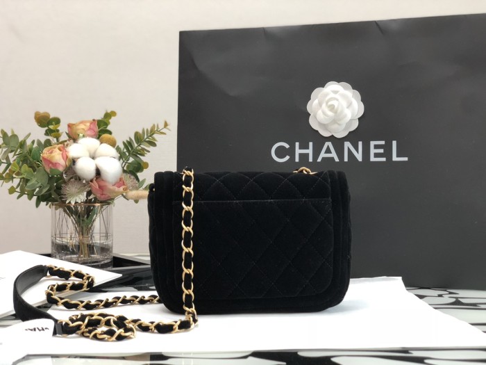 Handbag Chanel size 18×13×7 cm