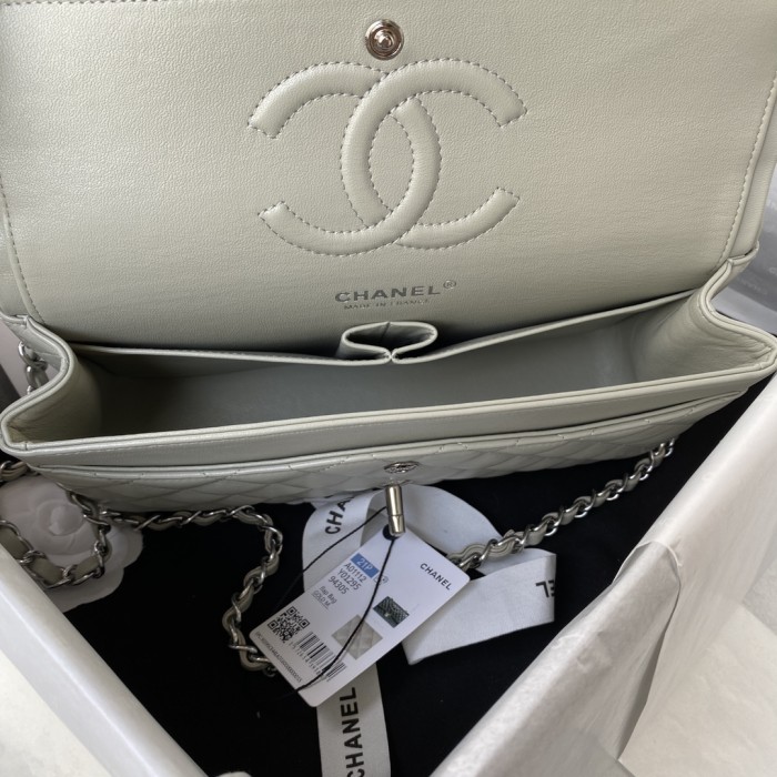 Handbag Chanel A01112 size 15.5x25.5x6.5 cm
