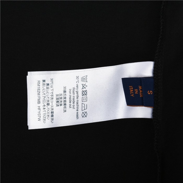 Clothes Louis Vuitton 127