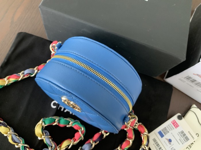 Handbag Chanel 2055 size 12cmx12cmx4.5 cm