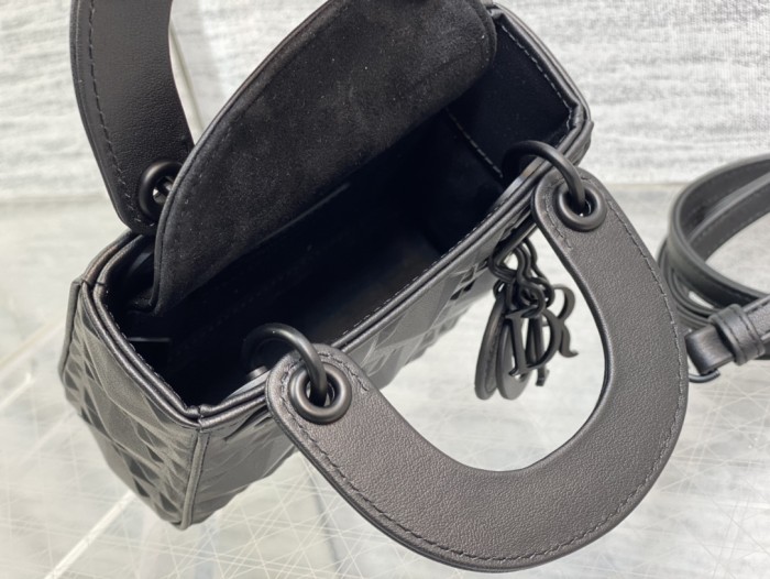 Handbag Dior size 12*10*5 cm