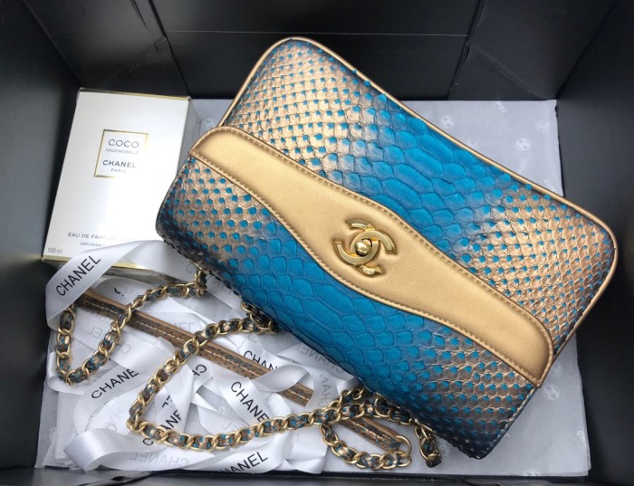 Handbag Chanel size 24.5cm*15.5cm*8.5 cm