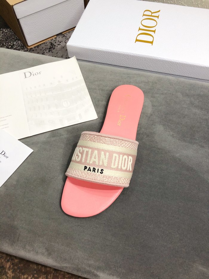 Dior Dway Slide 4