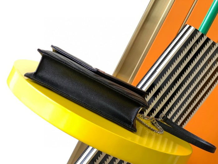 Handbags SAINT LAURENT 393953 size 19x11.5x4 cm