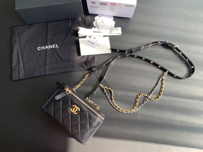 Handbag Chanel size AP2550 size 10cmx17cmx8 cm