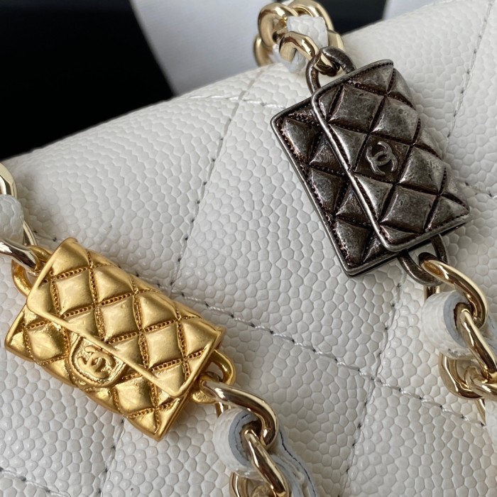 Handbag Chanel AP2400 size 19 cm