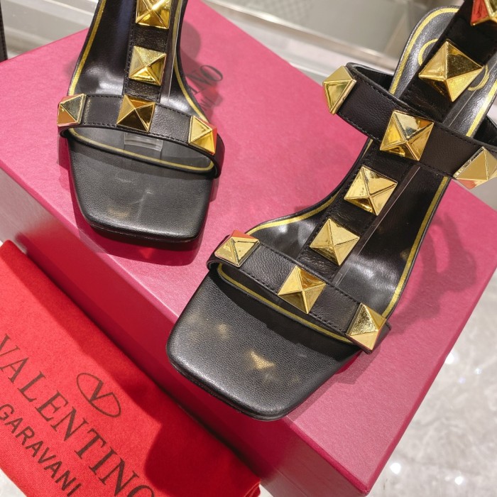 VALENTINO GARAVANI ROMAN STUD WOMEN 10