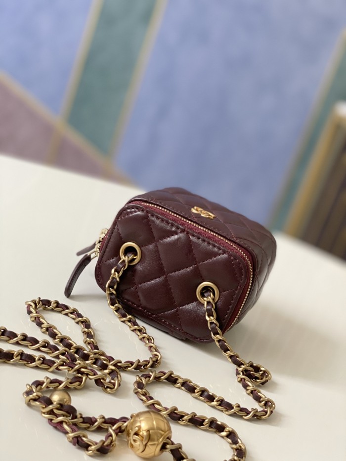 Handbag Chanel 81136 size 10.5 8.5 7 cm