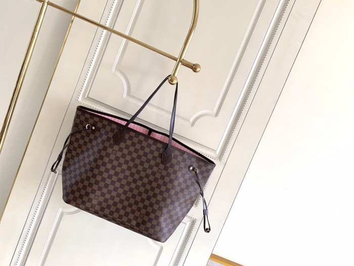 Handbag Louis Vuitton M40990 size 40*33*20