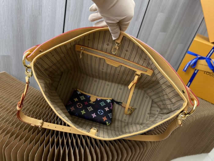 Handbag Louis Vuitton M40353 size 52-30-20 cm