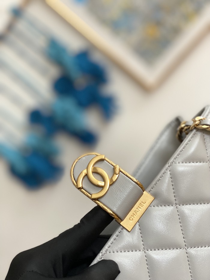 Handbag Chanel 3476 size 17*23*7* cm