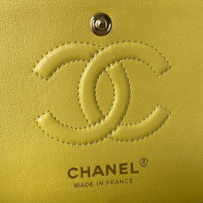 Handbag Chanel A01113 size 23 cm