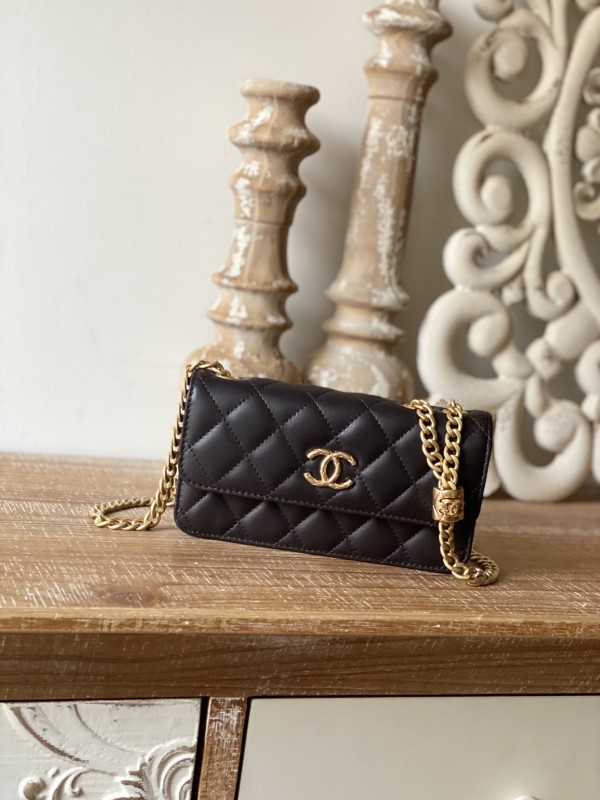 Handbag Chanel 81224 size 16 cm