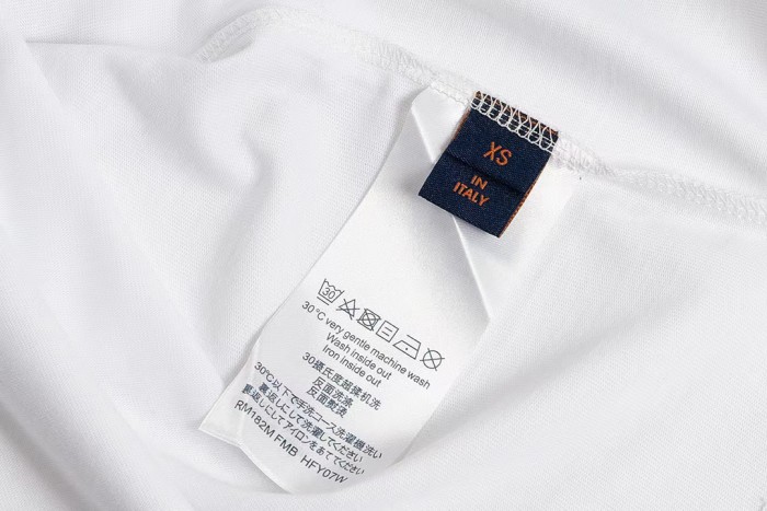 Clothes Louis Vuitton 27