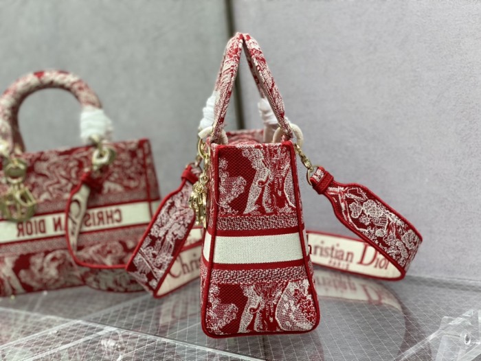 Handbag Dior size 24 cm