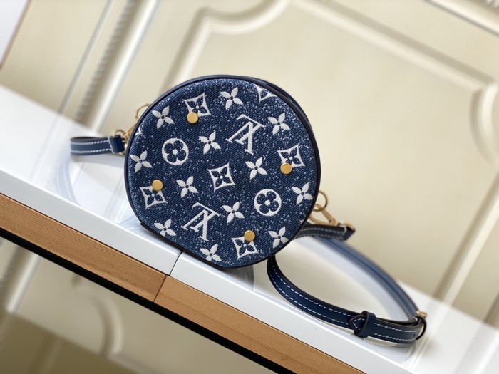 Handbag Louis Vuitton M43986 size 15.0x 17.0x 15.0 cm