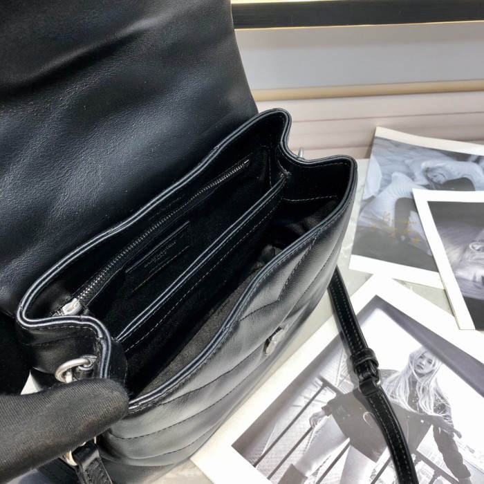 Handbags SAINT LAURENT 467072 size 20X14X7 cm