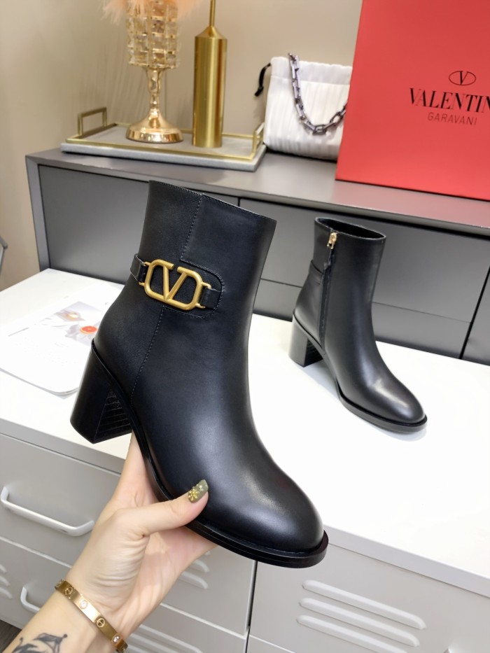 VALENTINO GARAVANI Roman Stud BOOT WOMEN 26